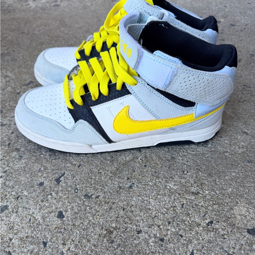 Nike Kids Sneakers - White, Black, Yellow